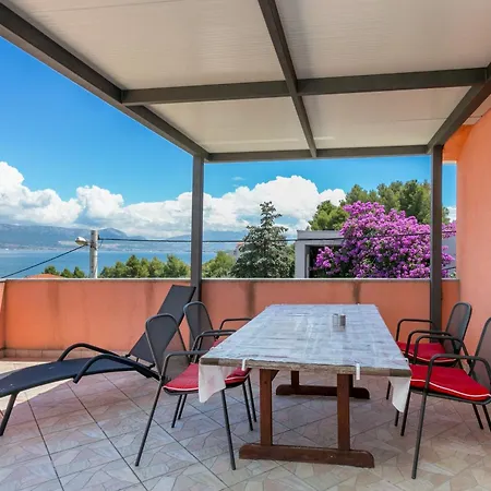 Apartman By The Sea Slatine, Ciovo - 11126