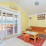 Apartman By The Sea Slatine, Ciovo - 11126 *